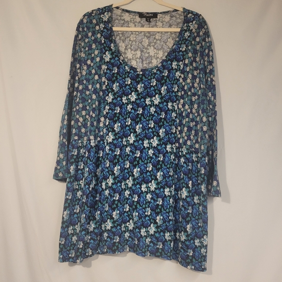 Chelsea Navy and White Floral Tunic Top 3x Plus - Picture 1 of 5
